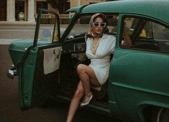 Sustainable Elegance: Eco-Friendly Fashion Brands in Zurich You Need to Know lance-reis-5ycQD13aSWQ-unsplash